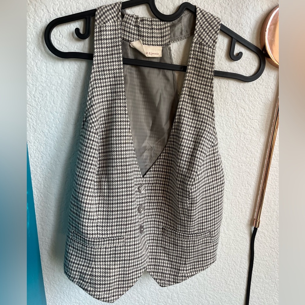 Jesa & jonnie halter top vest